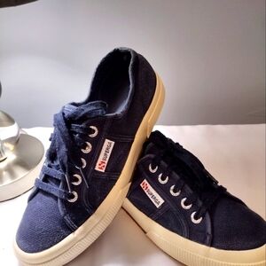 Superga Classic‎ Cuto Boys 5.5 or Womens 7 pre-owned
